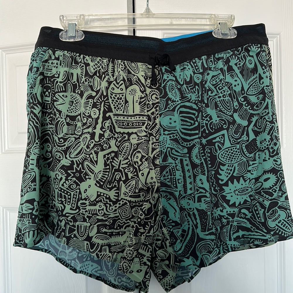 Running shorts